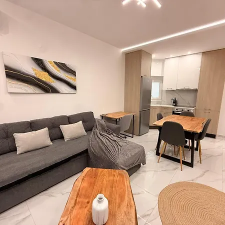Nest By Infox Private Parking Thessaloníki