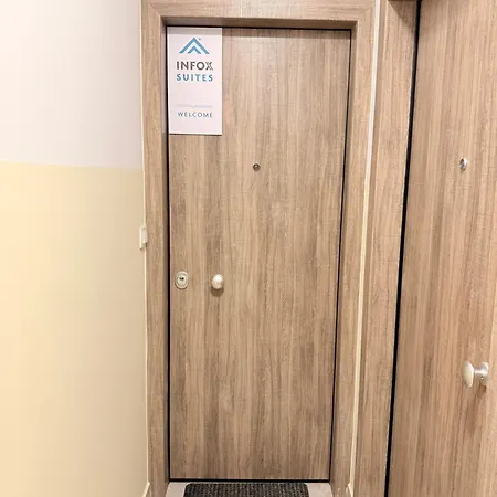 Nest By Infox Private Parking سالونيك