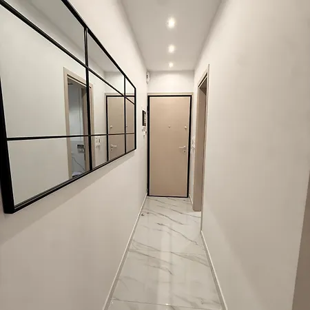 Nest By Infox Apartment